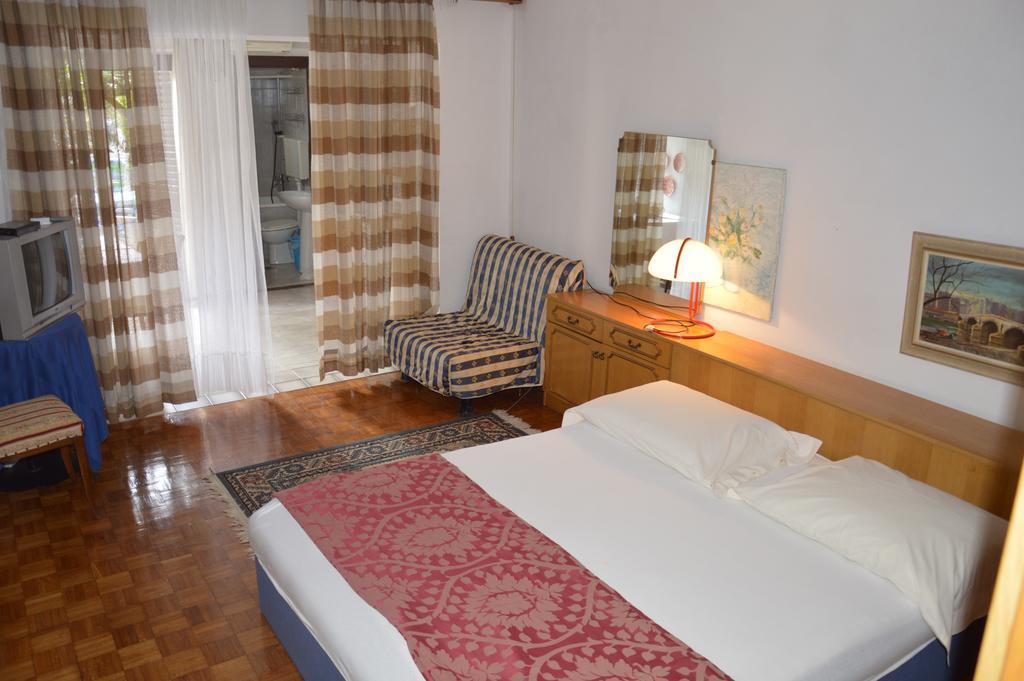 Hous Mira Apartment Porec Ruang foto
